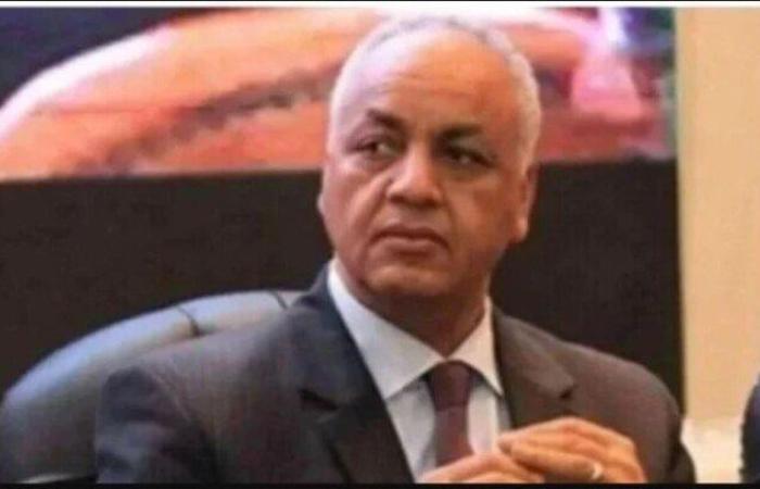 رشاوى مقابل تسهيلات.. «مصطفى بكري» يكشف أسباب القبض على 3 مسئولين كبار