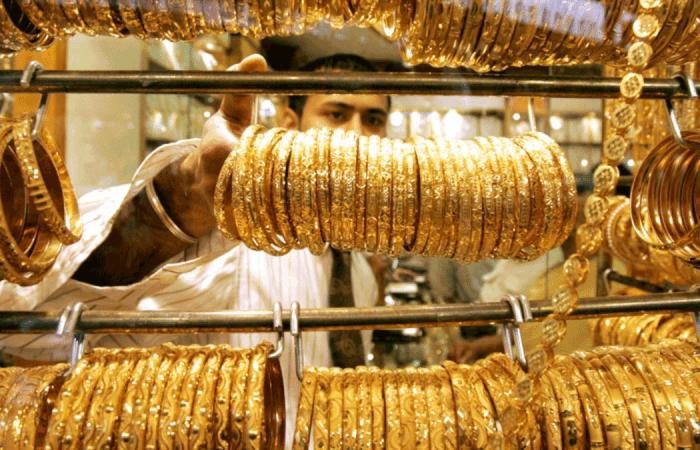 بعد تراجع الجرام 110 جنيهات.. هل يواصل الذهب الهبوط في مصر؟