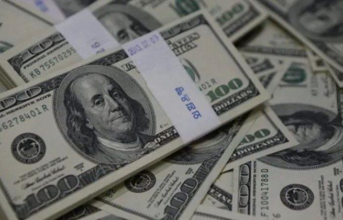 الأخضر بكام النهاردة؟.. أسعار الدولار في مصر اليوم السبت 3 مايو 2025