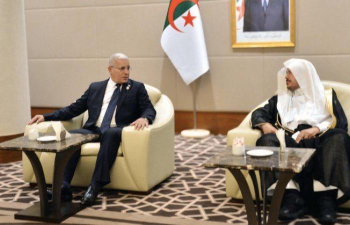 رئيس مجلس الشورى السعودي يلتقي رئيس المجلس الشعبي الوطني الجزائري