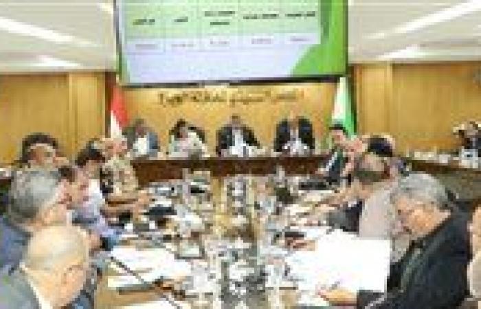 محافظ الجيزة يتابع استعدادات استقبال امتحانات نهاية العام الدراسي