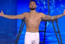 بعد تقديمه عرض خرافي.. متسابق يفوز بالباز الذهبي ويتأهل إلى نهائيات "Arabs Got Talent"